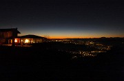 100 Spento il sole, si accendono le luci al Pertus